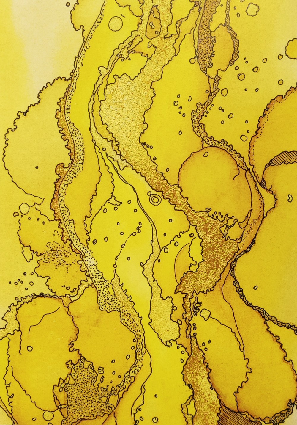 Finished plate in yellow and gold with fine ink linework