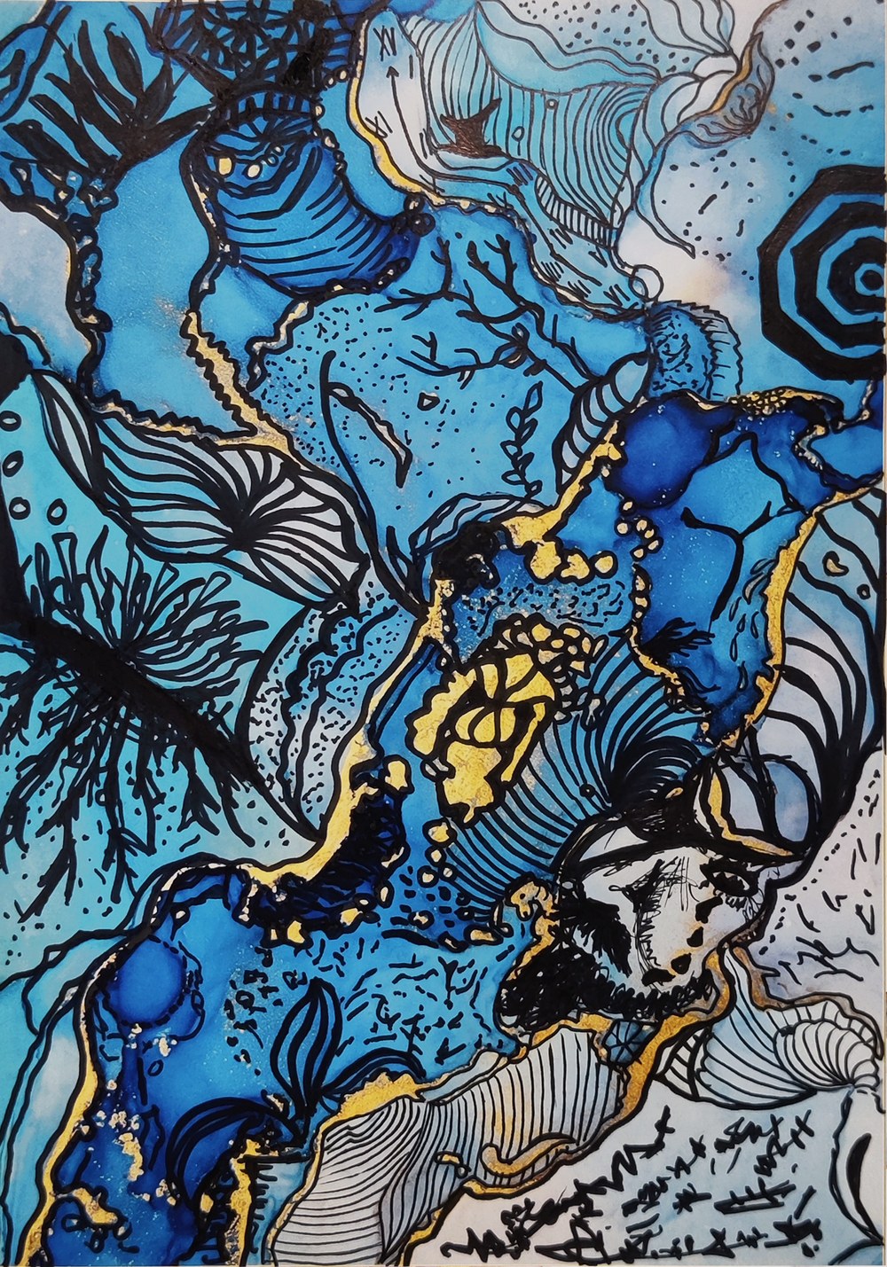 Finished plate in light blue and gold
